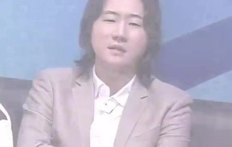 png电子赛事整活：Daeny教练的反应又来了！电竞春晚限定版