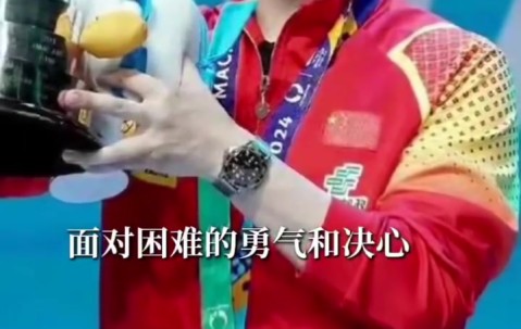 png电子网站铁人三项运动员谈到偶像马龙落泪：我想感谢他，他带给我很多力量
