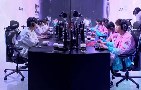 png电子ON的Solo有这么强？！TheShy与ON展开EZ对决 ON两次单杀 BLG最终选择蓝色方