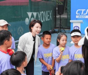 “郑洁杯”青少年网球巡回赛来了，首站深圳福田