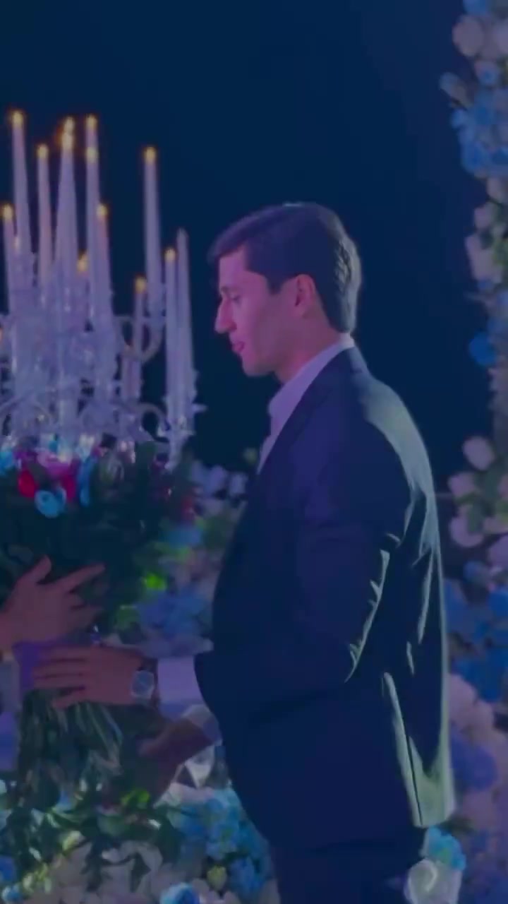 png电子说好的5月世纪婚礼呢😂曼城21岁中卫胡桑诺夫回国已立即完婚