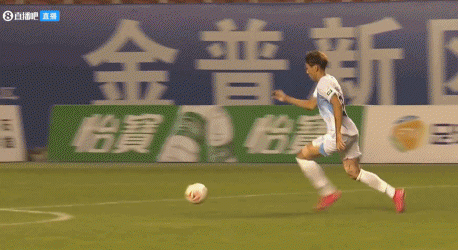 png电子网站半场-大连鲲城0-0佛山南狮 萨比尔送大礼樊津铭扑点救主